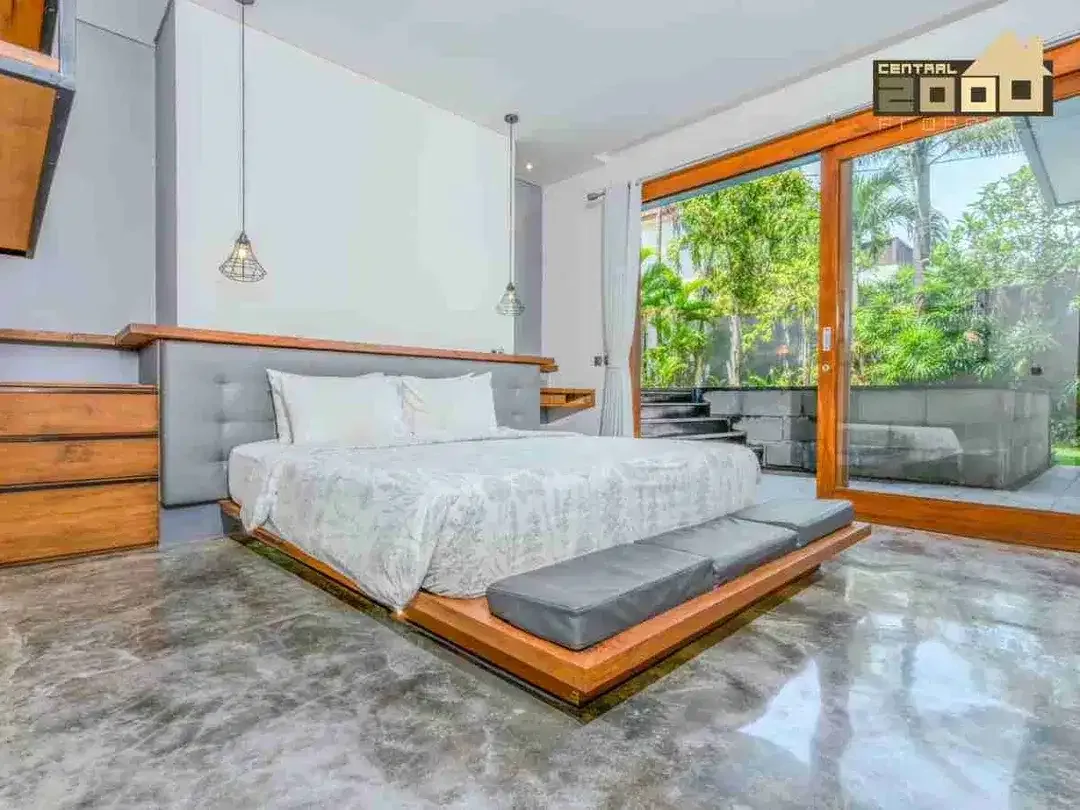 Luxury Industrial-Style Villa in Tegal Cupek, Umalas - Image 5 of 10