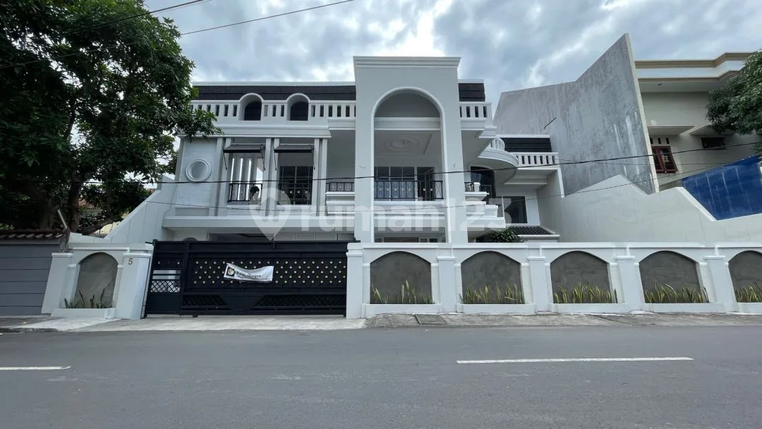 Rumah Mewah Full Marmer Design Classic American Siap Huni Denpasar Bali Lokasi Bebas Banjir| bisa Perluasan Kavling Sebelah - Image 4 of 4