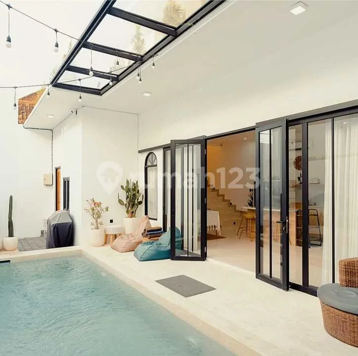 Brand New 4 Bedroom Modern Tropical Canggu Area - Image 2 of 4