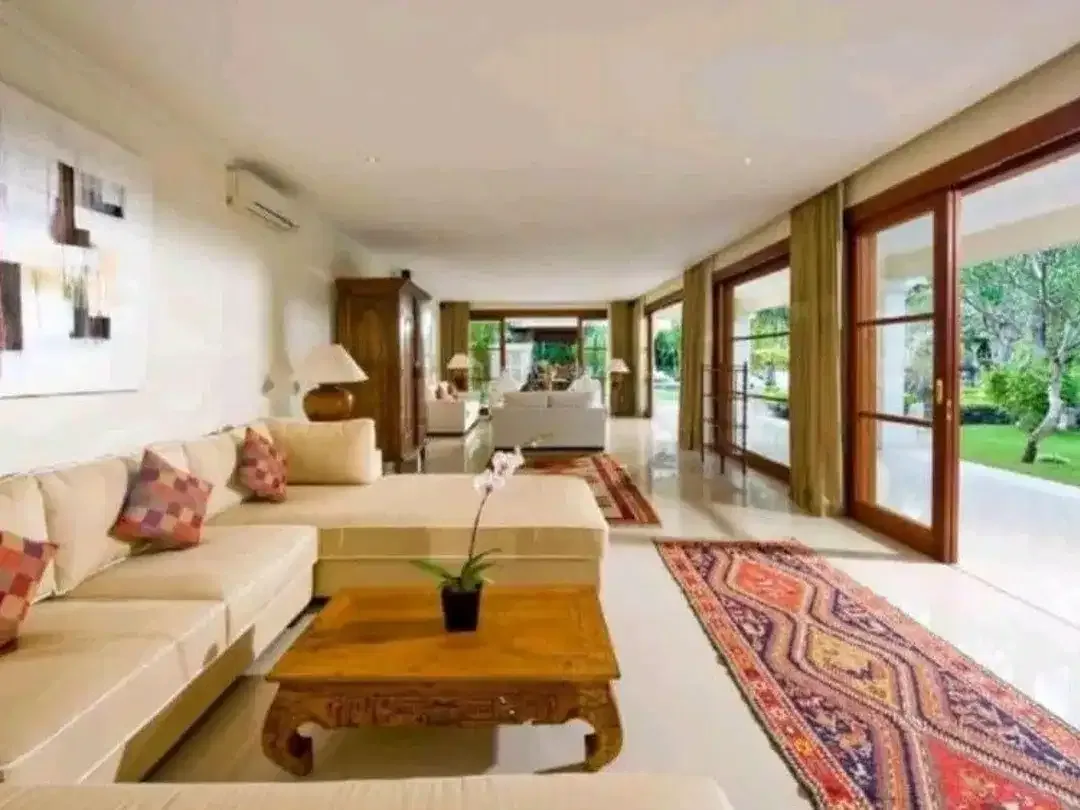 LUXURY VILLA ESTATE SANUR – 30 ARE, 8 BEDROOM - Image 10 of 10