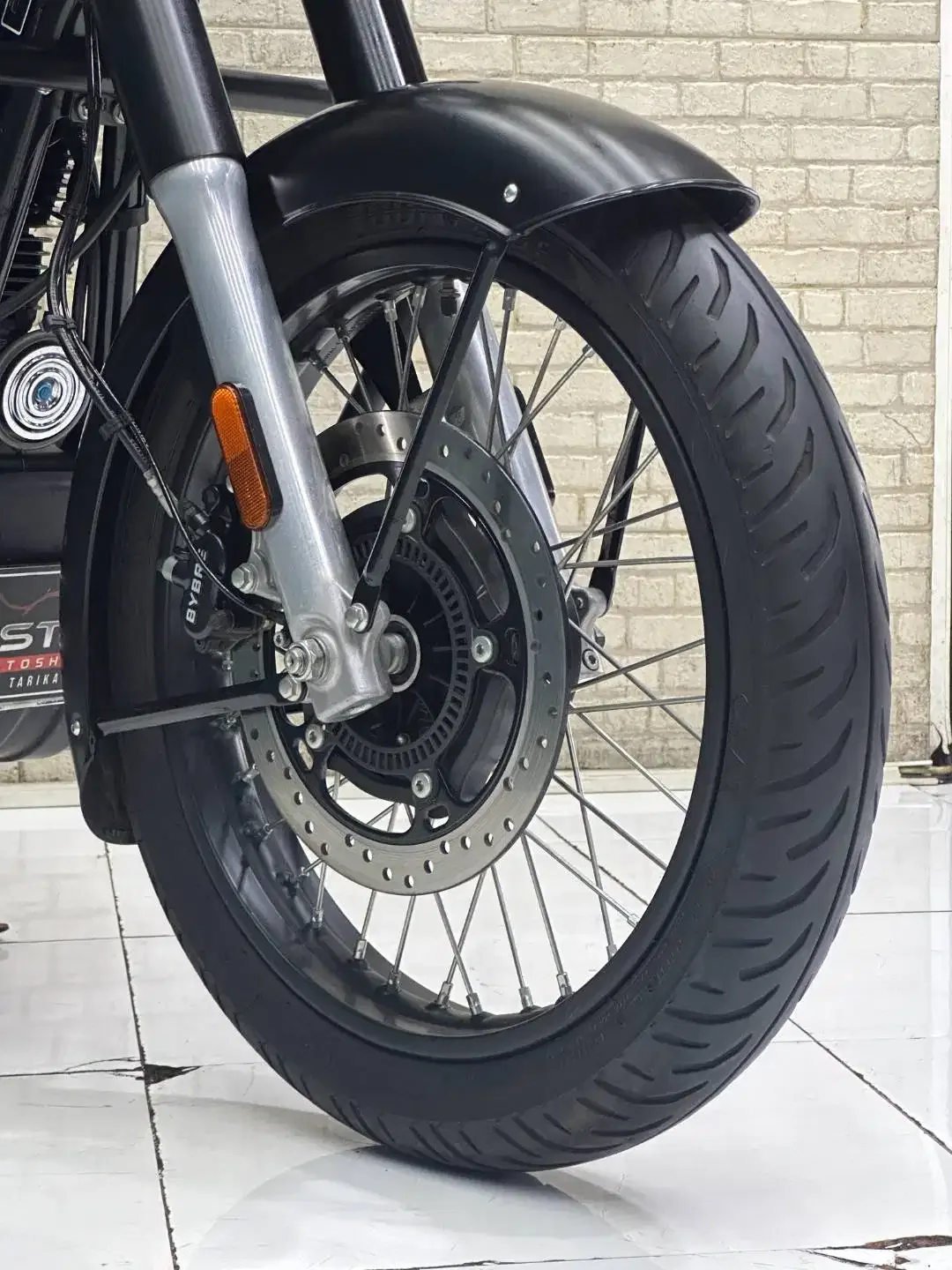 Classic Bullet 350 - Image 9 of 10