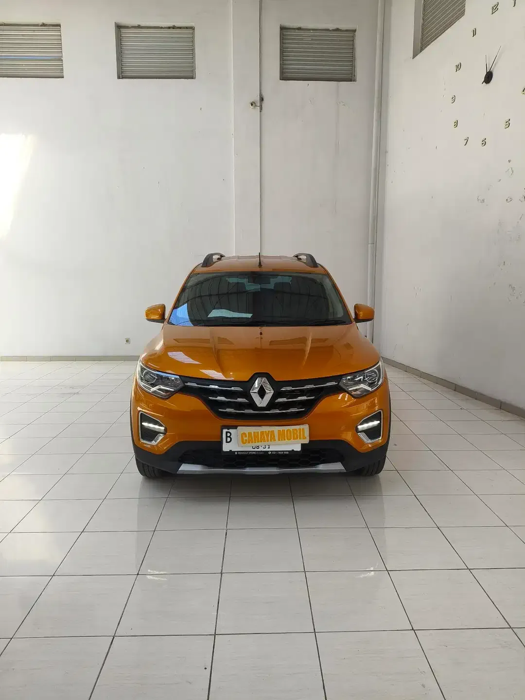 Renault Triber 1.0RXZ A/T 2020 - Image 1 of 10