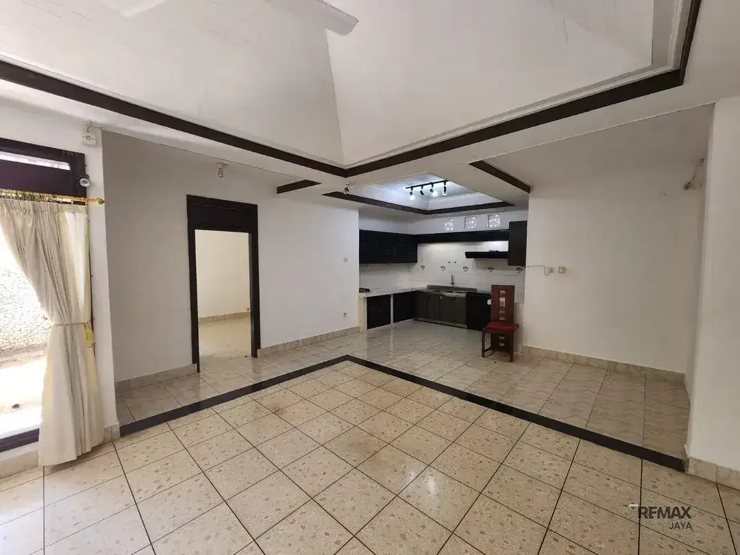 Rumah Dekat Pantai Segara Ayu & ICON Bali Mall Disewakan, di Sanur - Image 7 of 10