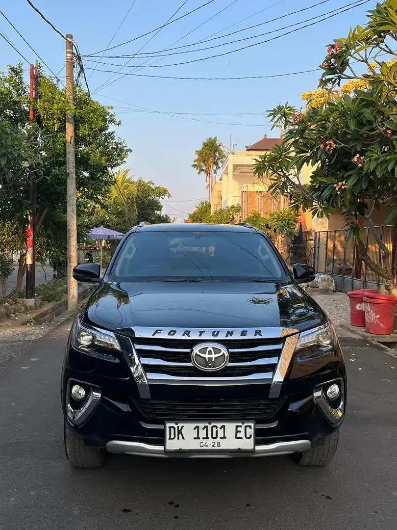Fortuner vrz 2.4 matic diesel asli bali - Image 3 of 10