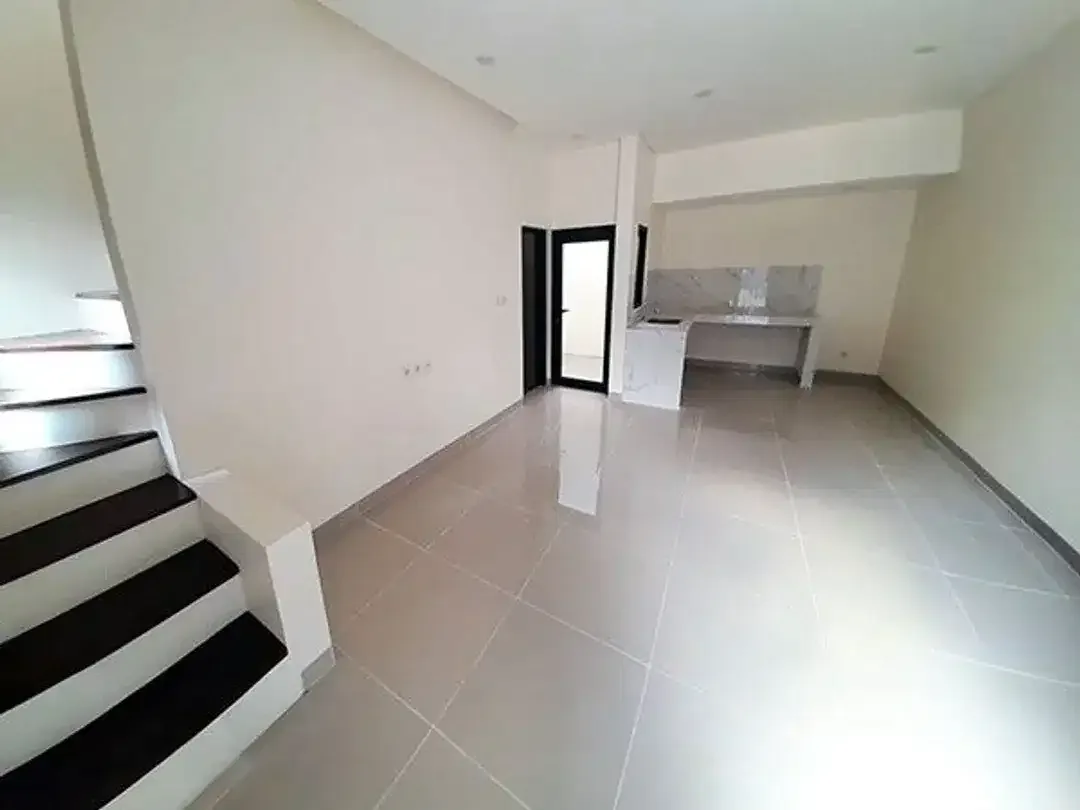 AMS-022.AND  Dijual 1 unit Modern Minimalis Townhouse Brand New Eksklusif di Padangsambian - Denpasar Barat - Image 7 of 10