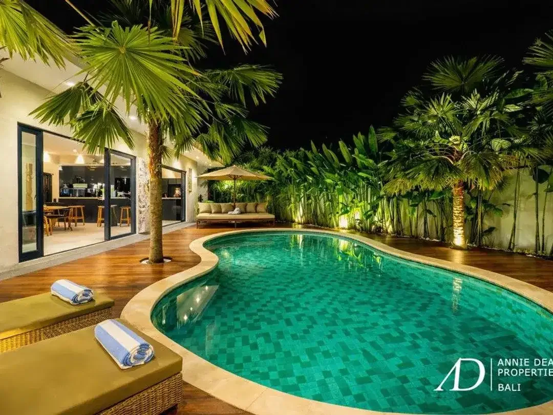 FREEHOLD | MODERN DESIGN VILLA IN PRIME SEMINYAK - Image 2 of 10