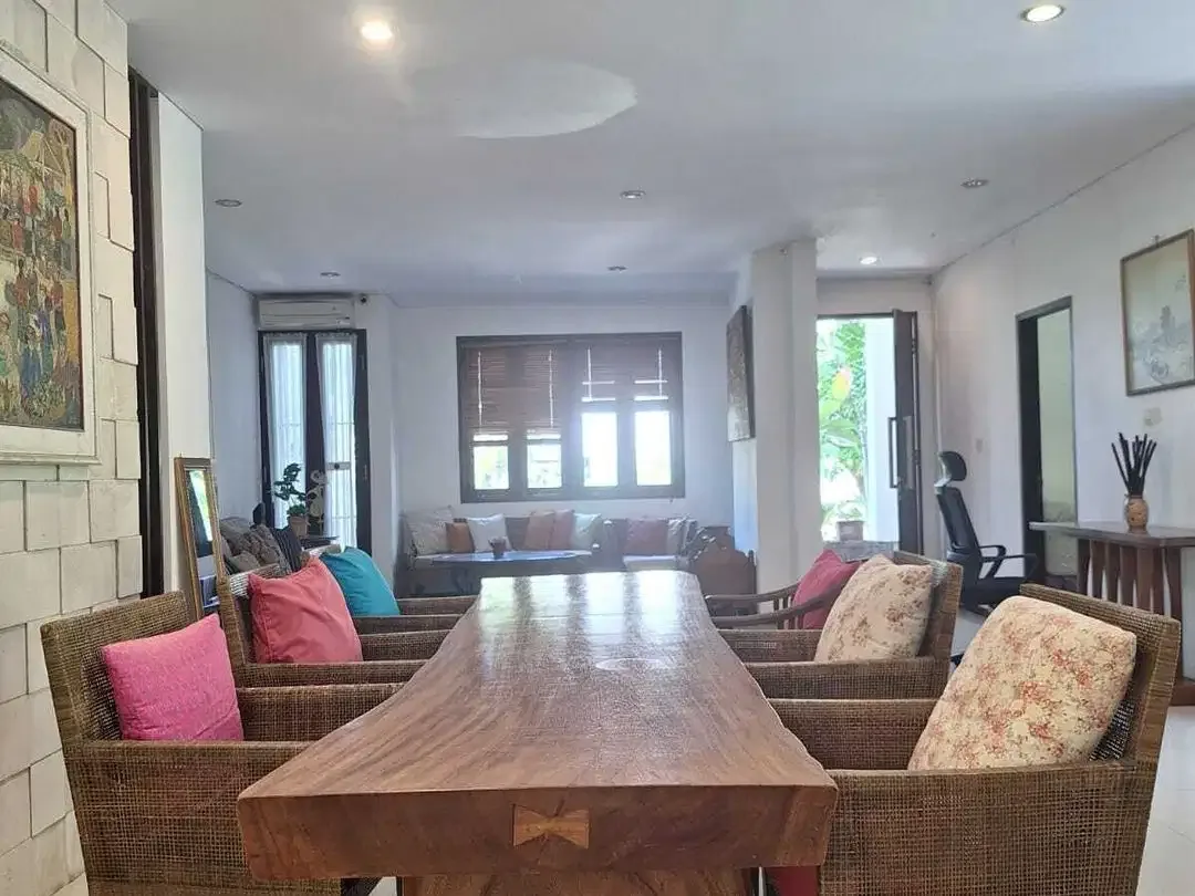 Villa 2 Lantai & Basement di Hayam Wuruk Residence - Image 3 of 10