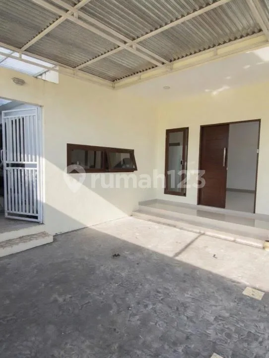 Rumah 4Br Full Furnished 2 Lantai Siap Huni di Renon - Image 2 of 4