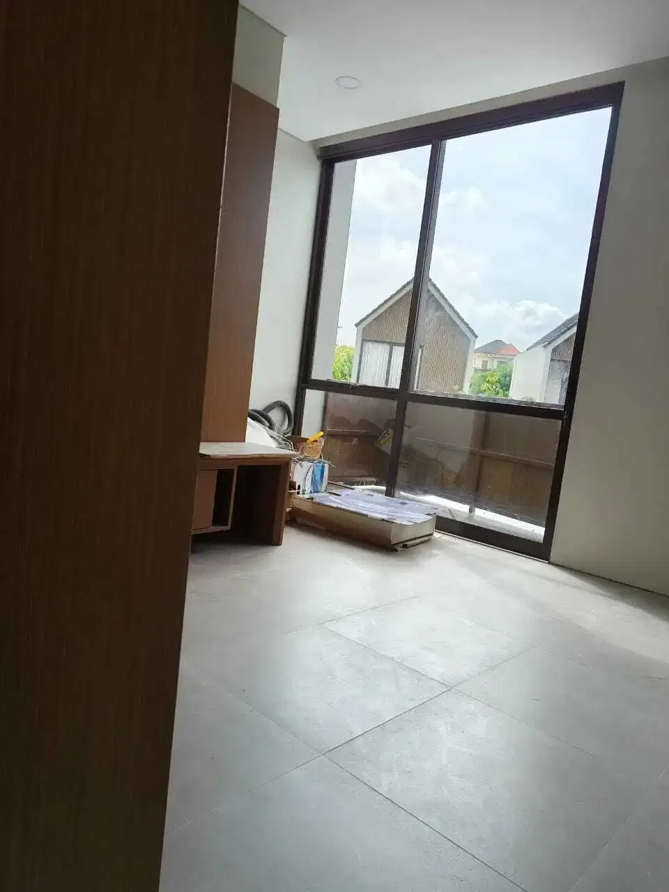 READY HUNIAN BARU FURNISHED ADA CLUB HOUSE DAN ONE GATE Sistem - Image 5 of 10