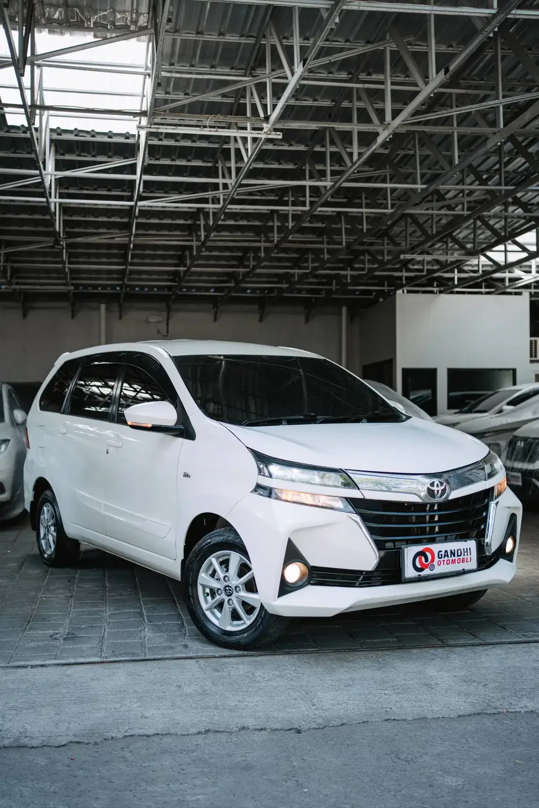 TOYOTA AVANZA G 1.3 AT 2020 MATIC - Image 1 of 10