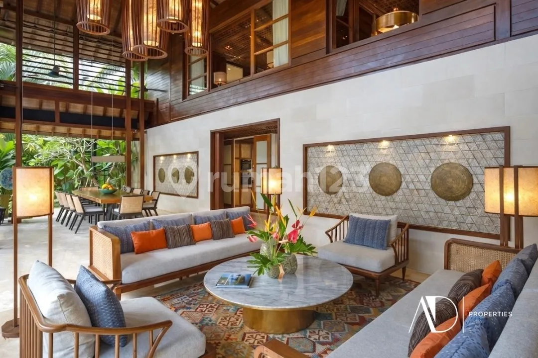 Freehold | 5-Bedroom Luxury Villa In Petitenget, Seminyak - Image 3 of 4