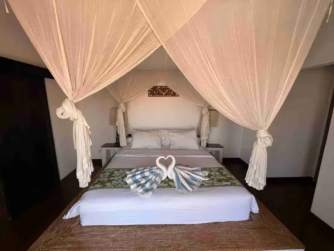 Dijual Luxury Villa 4 KT di Batu Belig, Dekat Pantai & Seminyak - Image 6 of 10