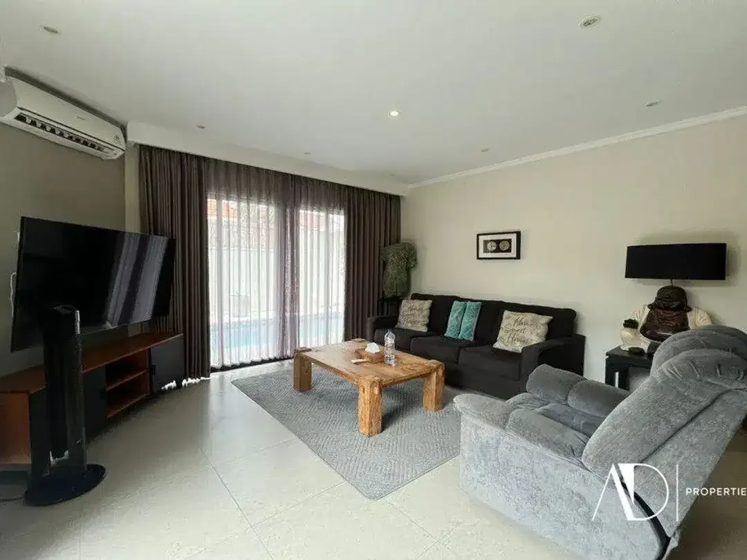 FREEHOLD | CONTEMPORARY 2-BEDROOM VILLA NEAR SEMINYAK - Image 4 of 10