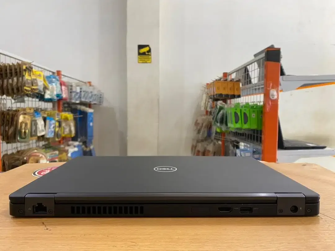 Laptop DELL Latitude E5490 Core i5Gen8 Ram 8GB SSD 256GB Mulus Kuat - Image 6 of 10