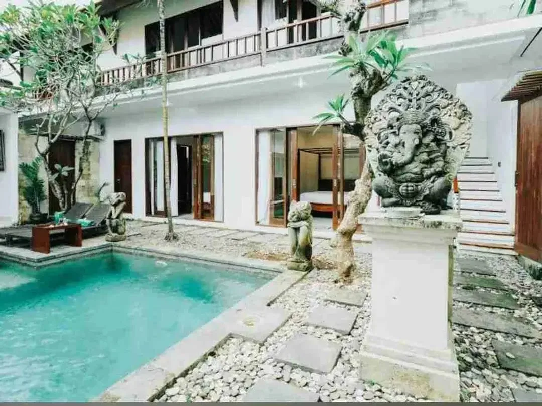 jual villa penginapan 8 kamar di jl.Bumi Ayu Sanur Bali - Image 1 of 7
