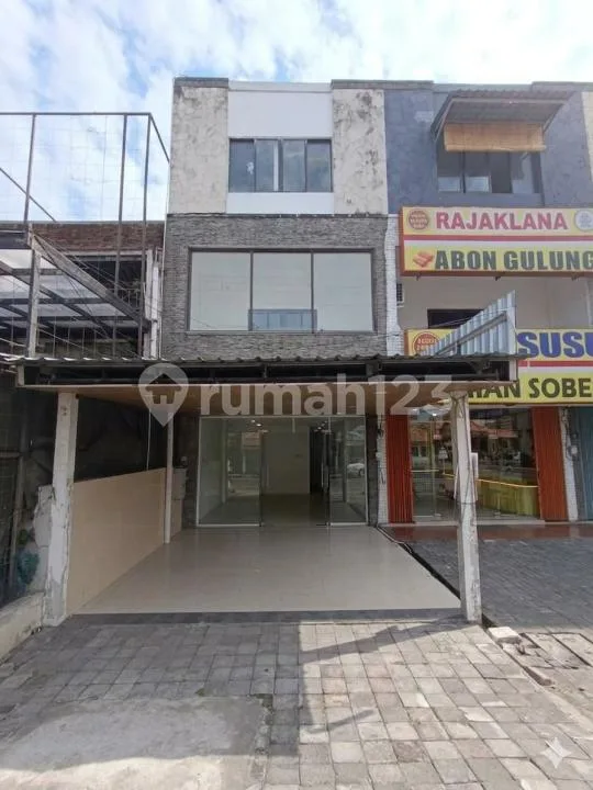 Dijual / Disewakan Ruko 3 Lantai Strategis di Jl Dewi Sri Kuta Bali - Image 1 of 4