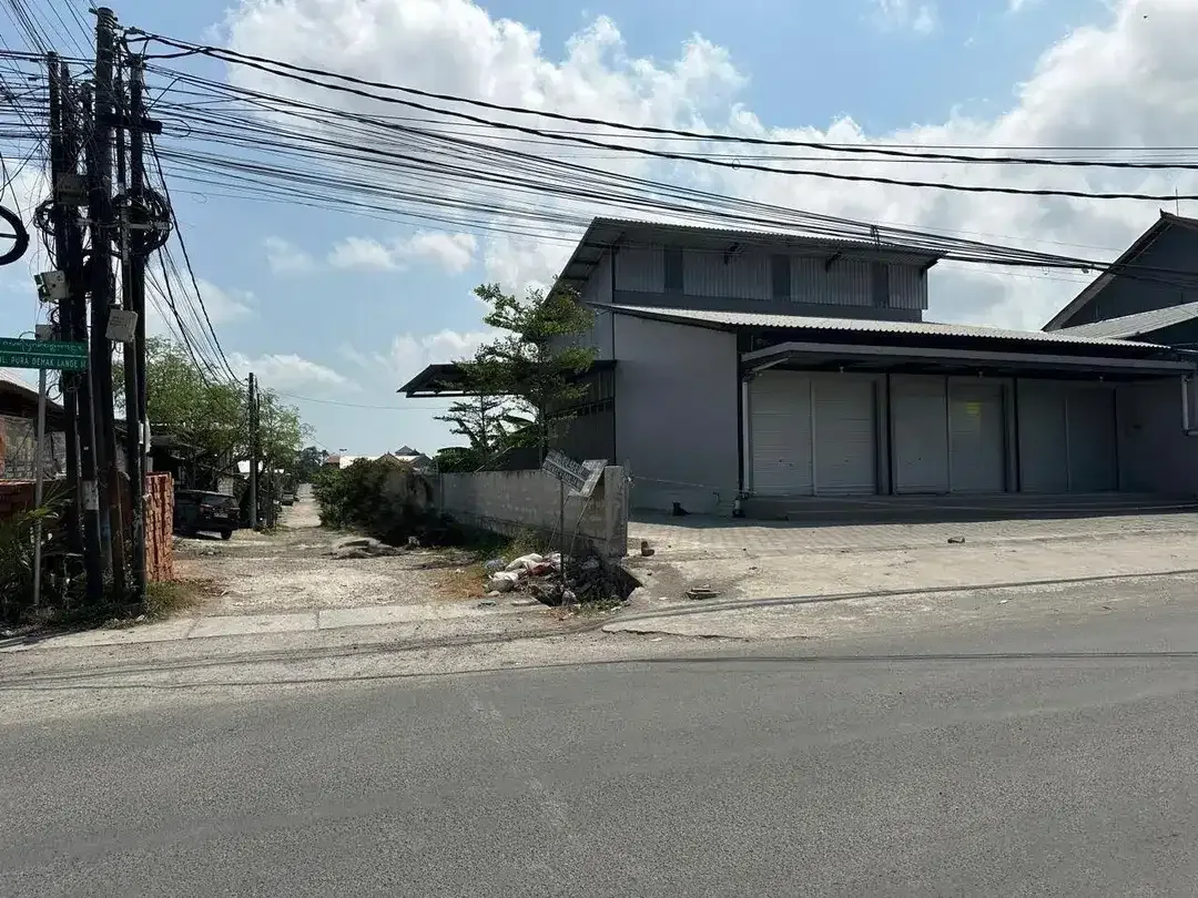 DISEWAKAN — GUDANG + TOKO AREA PURA DEMAK, BALI - Image 1 of 4