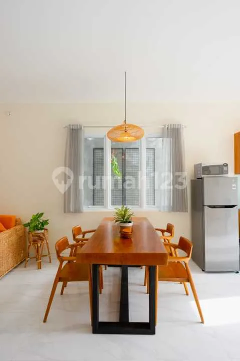 Rumah Villa 3 Lantai Furnished di Tanjung Benoa Nusa Dua - Image 2 of 4