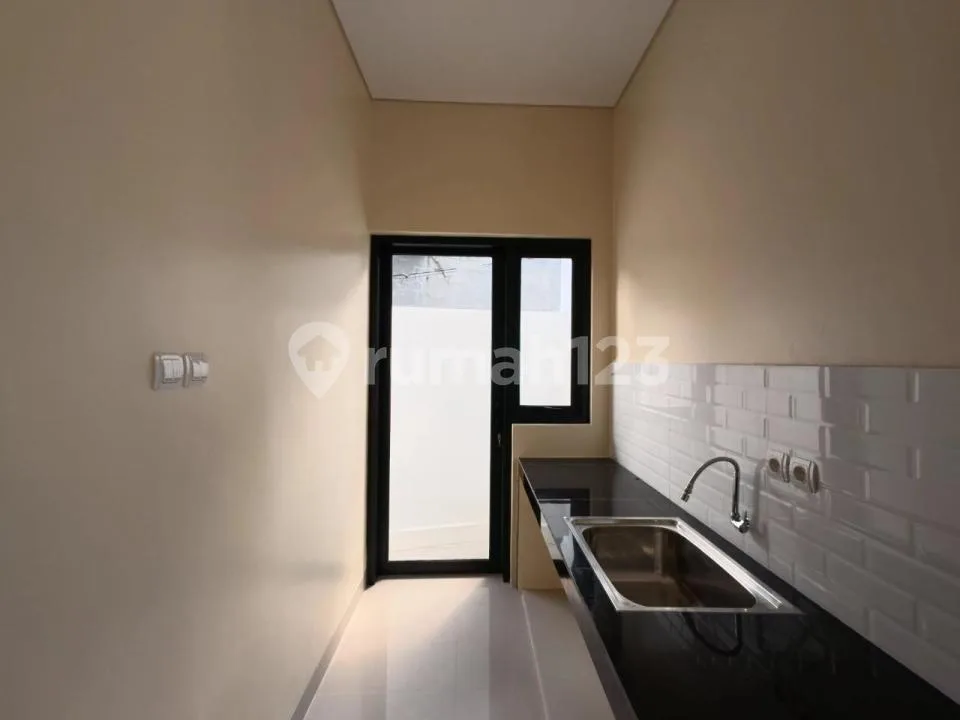 Sewa Rumah Baru 2 Lantai 3Kt Jl Ahmad Yani Denpasar - Image 4 of 4