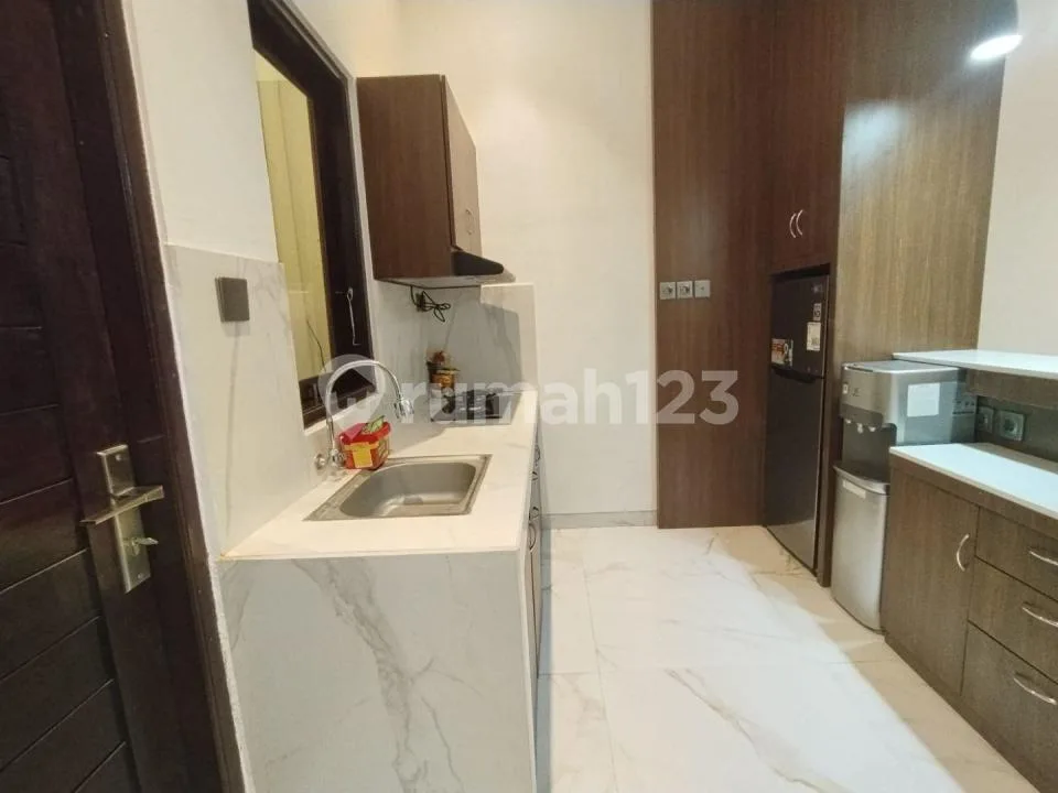 Rumah Baru, 2 Lantai, Fully Furnished Strategis Mr - Image 4 of 4