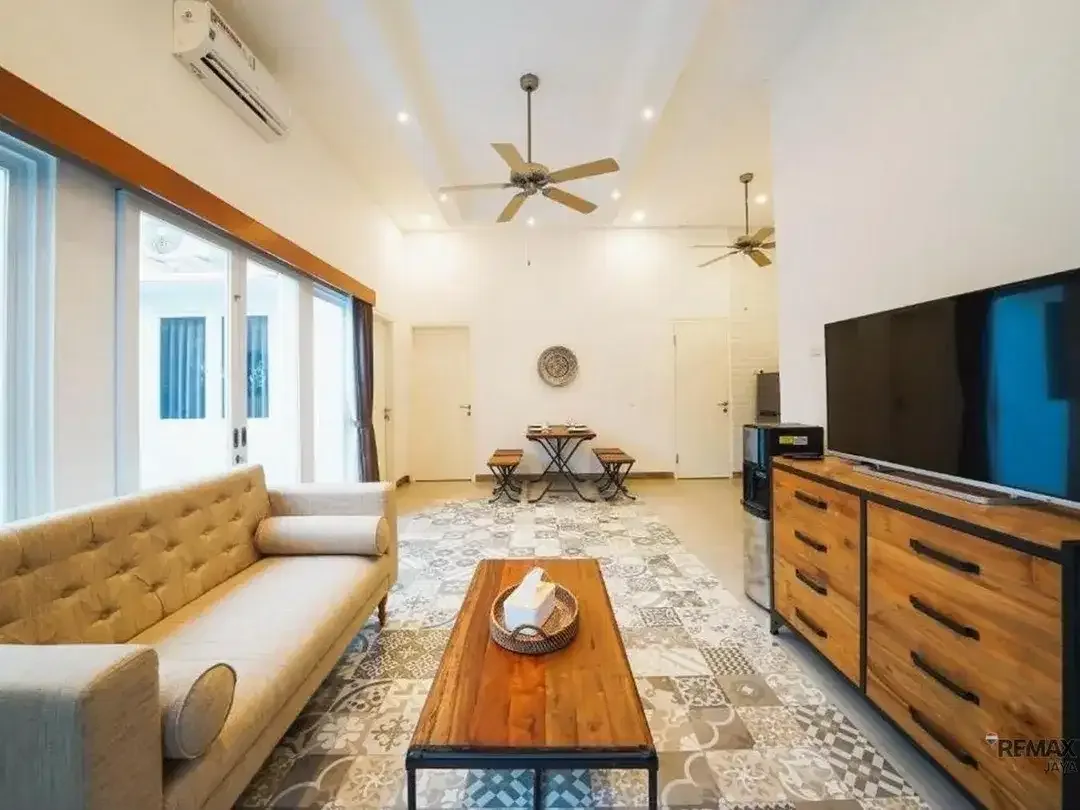 2 Bedroom Villa For Rent at Petitenget Kuta - Image 2 of 8