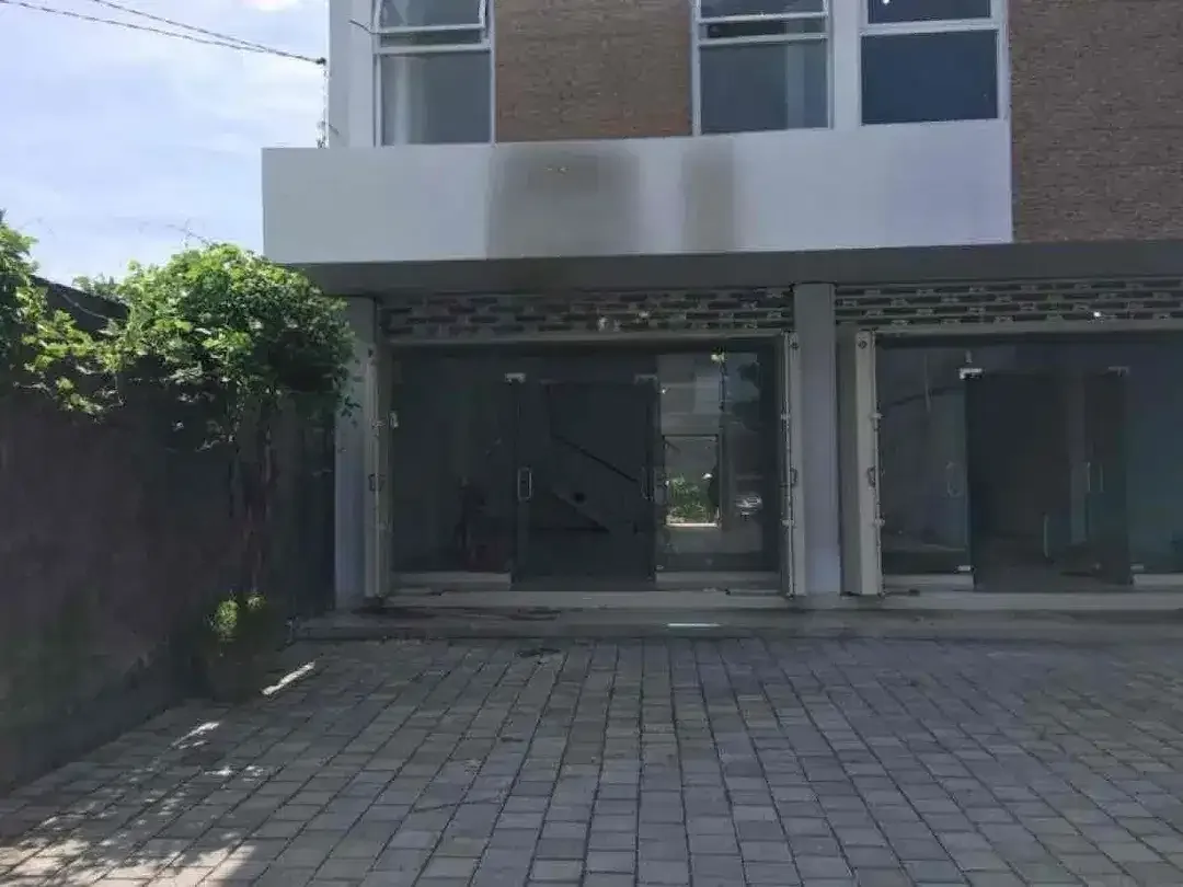 DISEWAKAN RUKO STRATEGIS DAERAH SUNSET ROAD SEMINYAK BADUNG BALI - Image 3 of 9