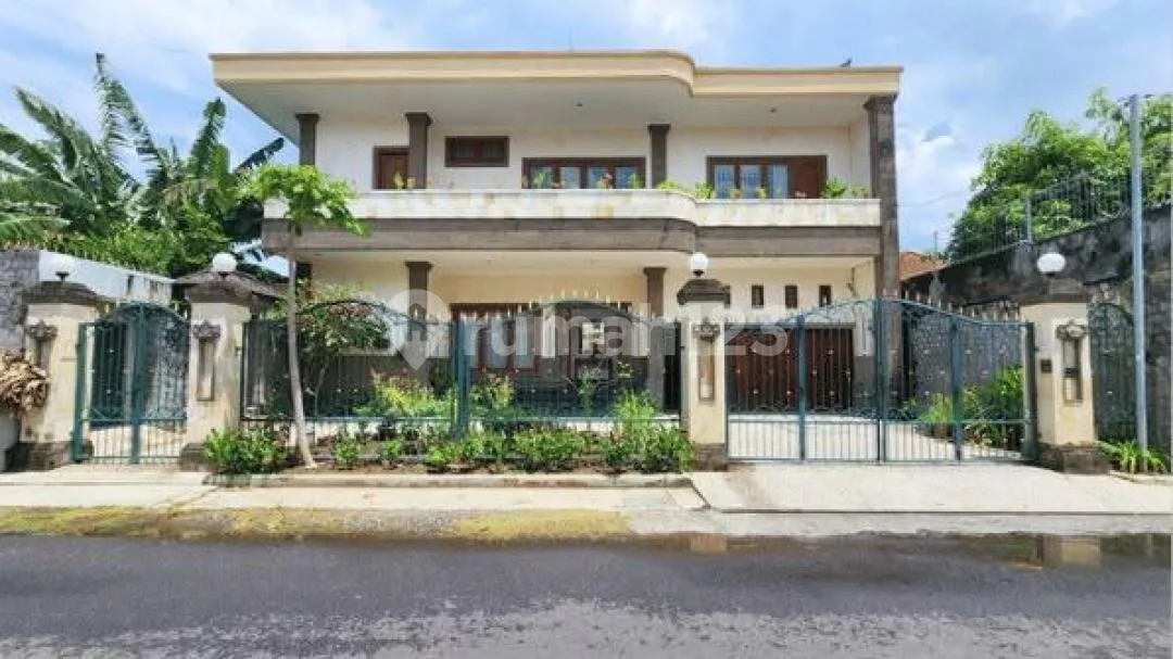 For Sale - Luxury Old Money House In Renon, Denpasar - Image 1 of 4