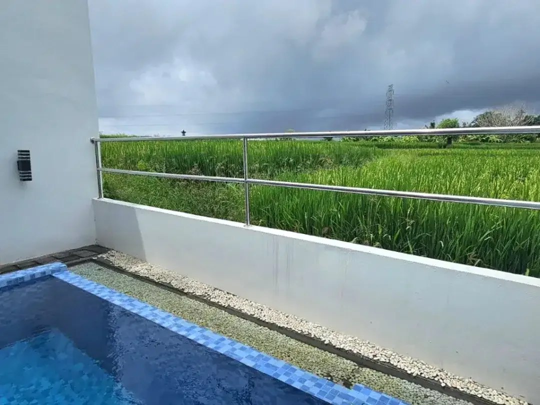 Rare Find! Villa Strategis dengan View Sawah Tanpa Batas - Image 7 of 10