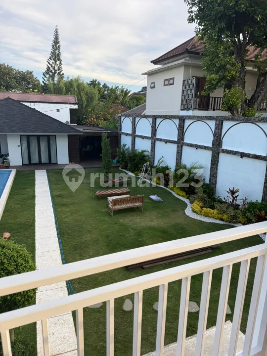 Disewakan Villa Mewah Modern Minimalis Berlokasi di Nusa Dua, Kutuh, Badung-Bali. Villa dengan Fasilitas Lengkap dan Dekat dengan Akses Pantai. - Image 3 of 4