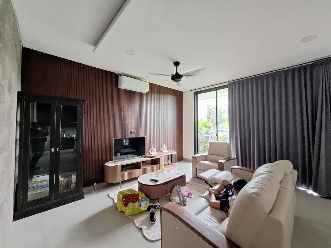 Rumah Modern dalam kompleks dengan view rooftop di Canggu - Image 6 of 10