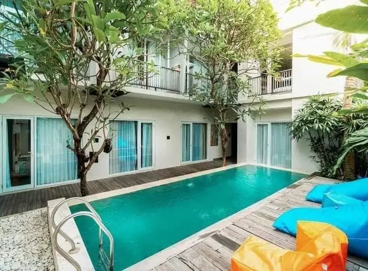 For Sale Hotel Bintang 3 Lantai 3 Petitenget Seminyak - Image 1 of 10