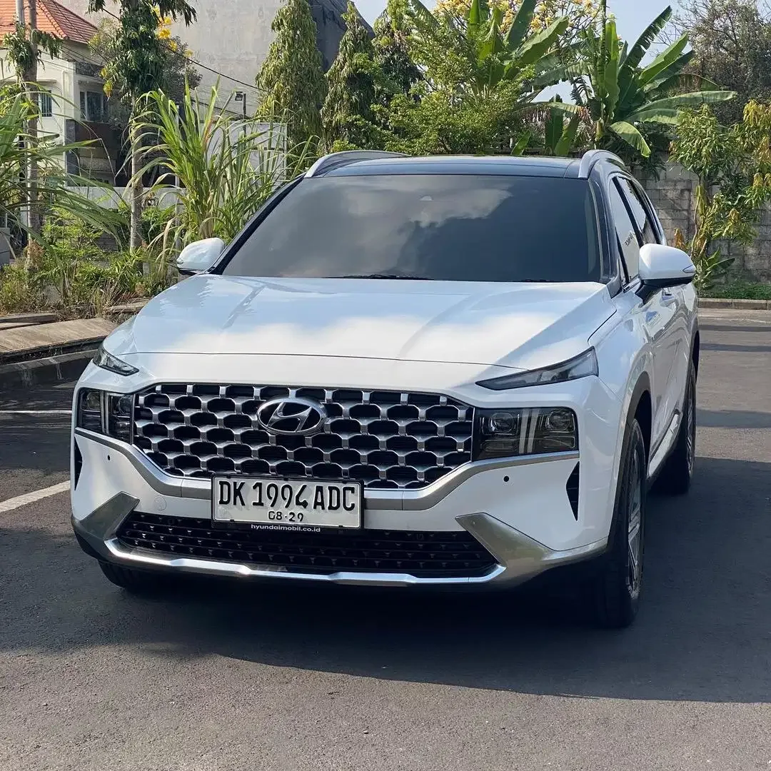 Hyundai Santafe Signature 2.5 AT Bensin - 2023 - Image 1 of 10
