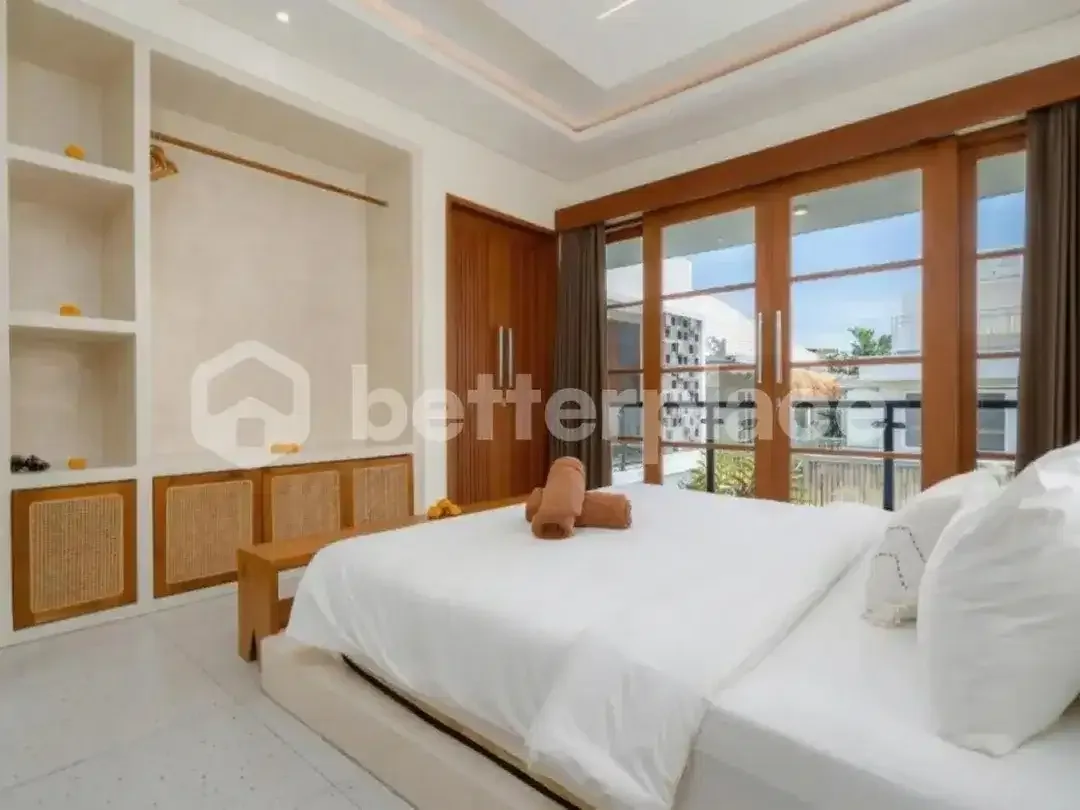 Beautifully Appointed Leasehold 3-Bed Villa with Rooftop and Pool – Premium Opportunity in Vibrant Canggu Berawa - Image 5 of 10