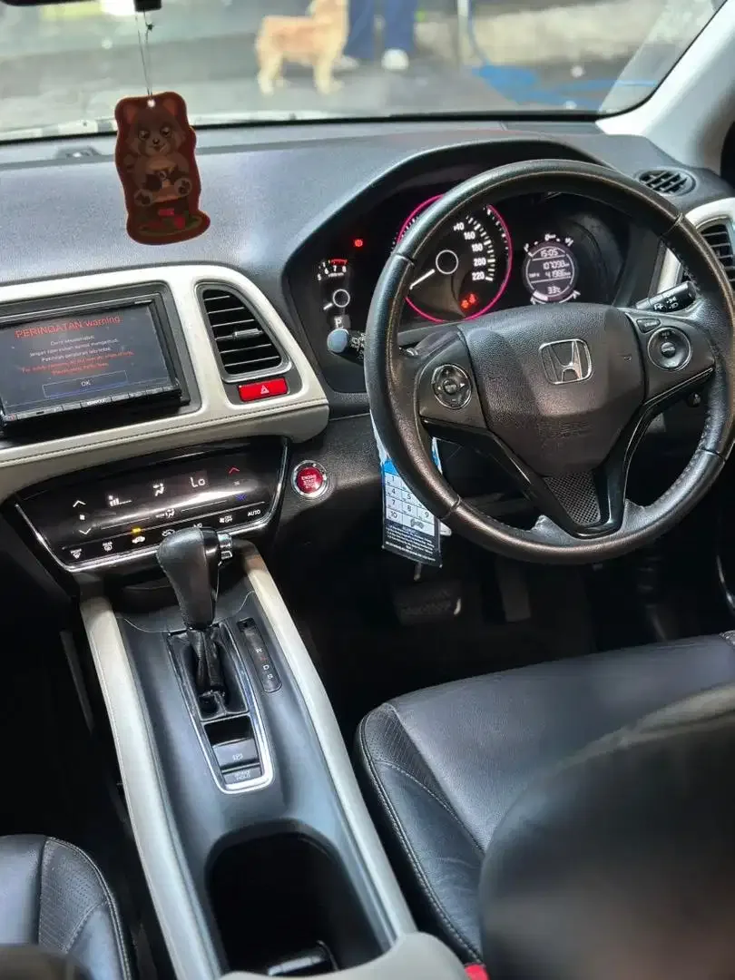 HRV PRESTIGE 2015 MATIC SUNROOF LOW KM ISTIMEWA - Image 9 of 10