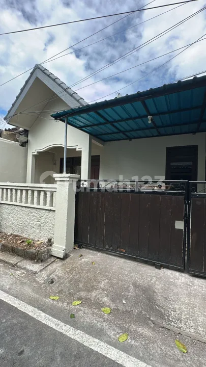 Rumah Murah Baru Direnovasi Siap Huni 7 Menit ke Klub Jimbaran - Image 1 of 4
