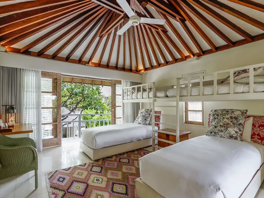 4 bedrooms villa in peti tenget for sale - Image 3 of 10