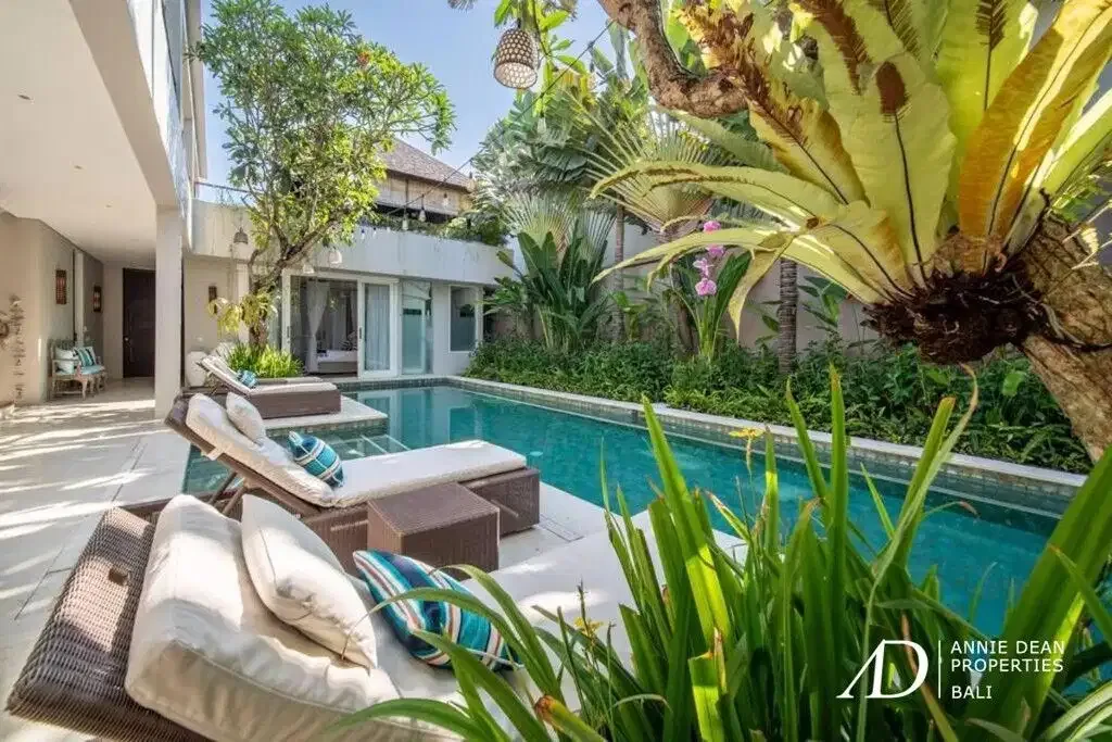 LEASEHOLD | 4-BEDROOM VILLA IN PRIME BERAWA, WALK TO THE BEACH - Image 5 of 10
