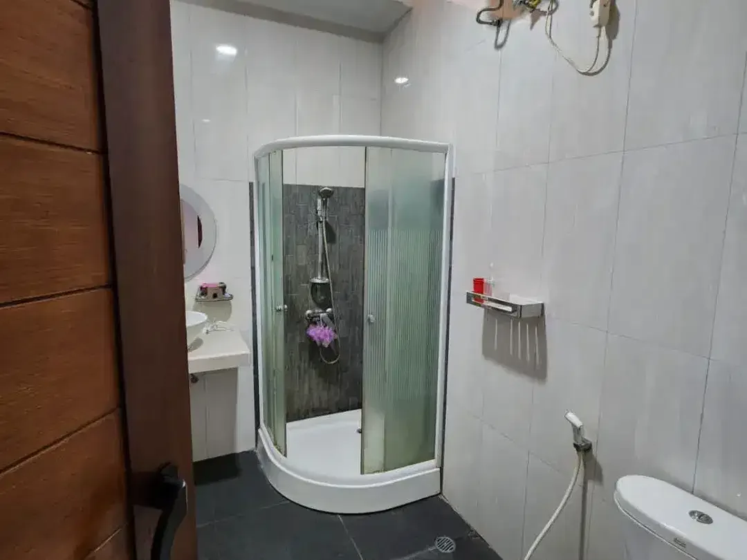 [FOR SALE] Luxurious Modern 4-Bedroom Villa with Private Pool in the Heart of Sanur Tourism Hub - Image 3 of 8