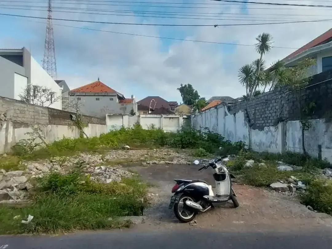 Dijual segera sebidang tanah kosong siap bangun , lahan padat - datar serta lingk sangat elite , bersih dan nyaman. - Image 1 of 5