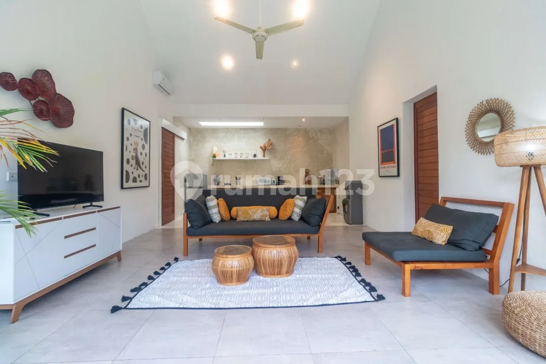 2 Bedrooms Villa In Kerobokan With Spacious Garden - Image 3 of 4