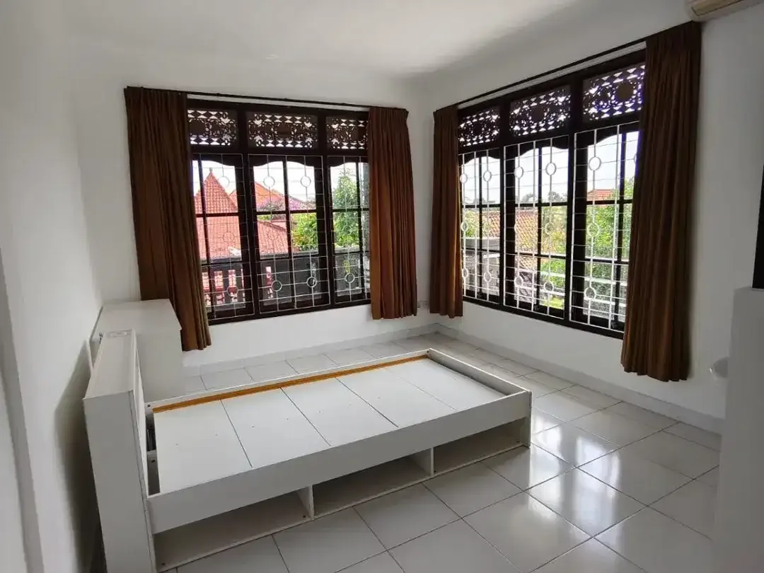 rumah strategis 2 lantai di sanur,kawasan villa, dkt mall,pantai, RS - Image 6 of 10