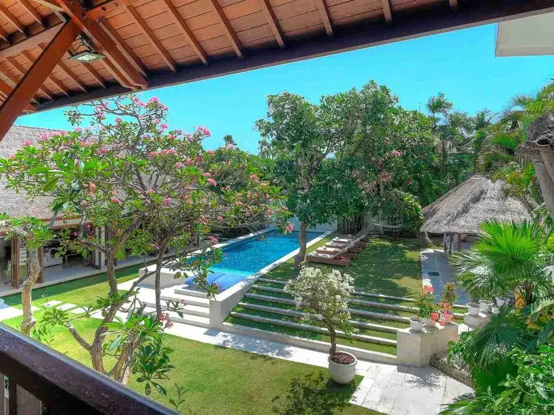 Luxury Villa Mewah di Oberoi Seminyak Dekat Pantai - Image 5 of 10