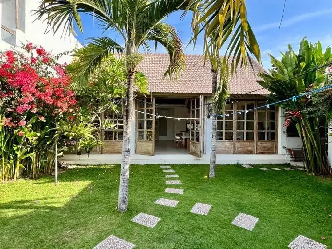 5 Bedroom Villa for sale in Kerobokan, Bali - Image 3 of 10