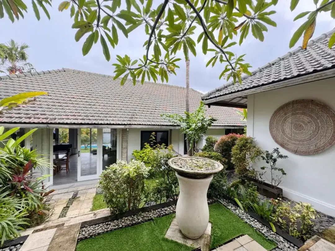 5.75 Are Freehold Villa in Umalas Klecung - Image 3 of 10