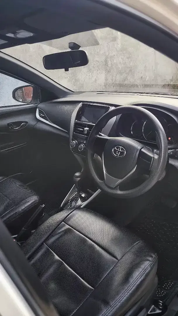 Toyota Yaris 1.5 Matic 2019 Asli Bali - Image 6 of 10