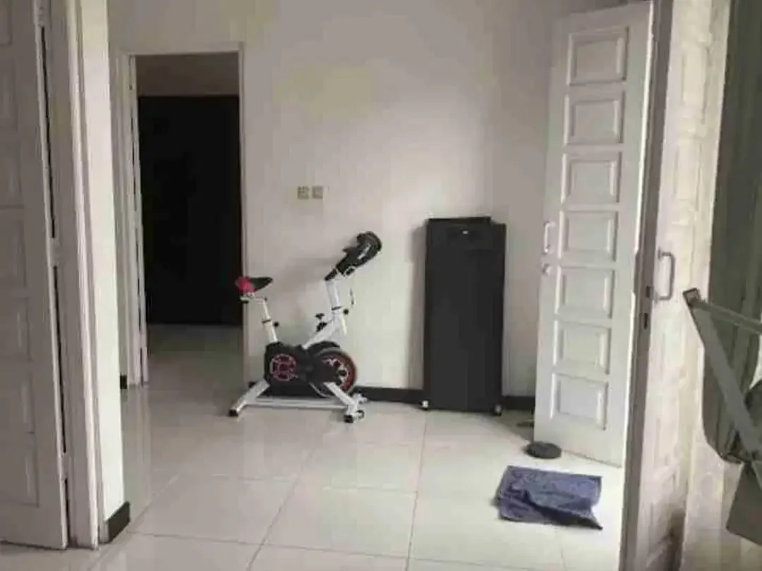 RUMAH SEWA SEMI FURNISHED PAMOGAN DENPASAR SELATAN BALI - Image 9 of 10