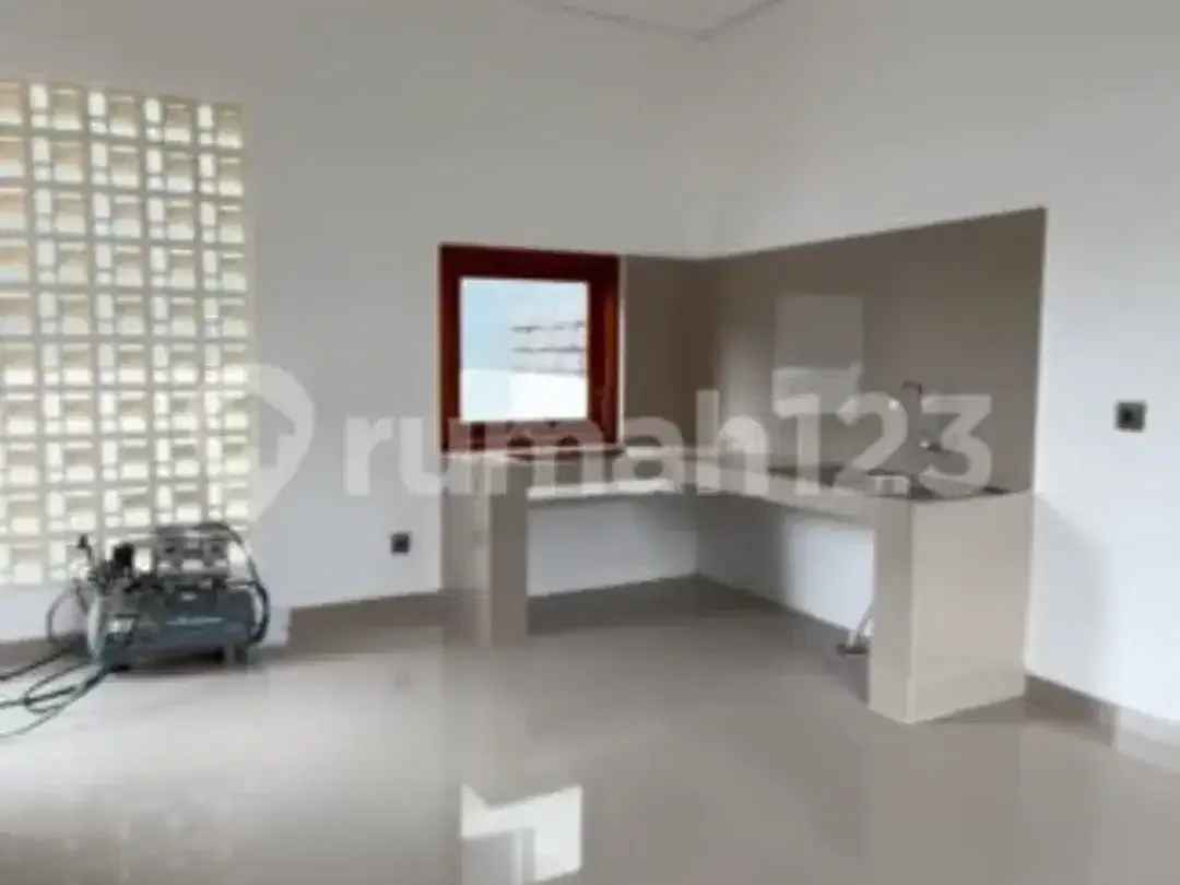 Dijual Rumah Baru 2 Lantai di Kuta Utara - Image 9 of 10