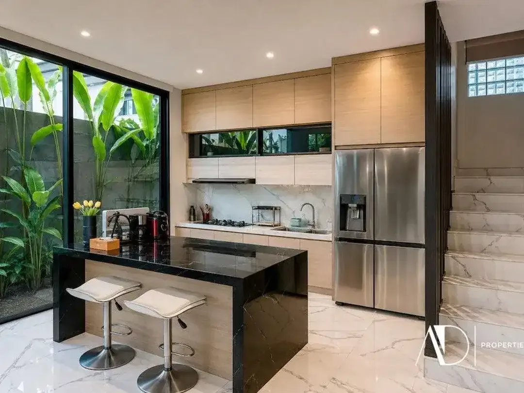 FREEHOLD | LUXURY VILLA WITH PANORAMIC OCEAN VIEWS IN UNGASAN - Image 9 of 10