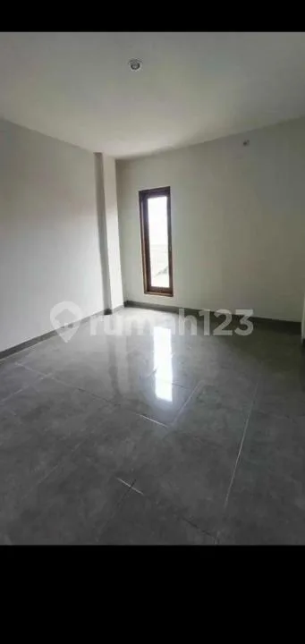 Rumah Lantai 2 Baru Renovasi Full Bangunan Area Jimbaran - Image 2 of 4