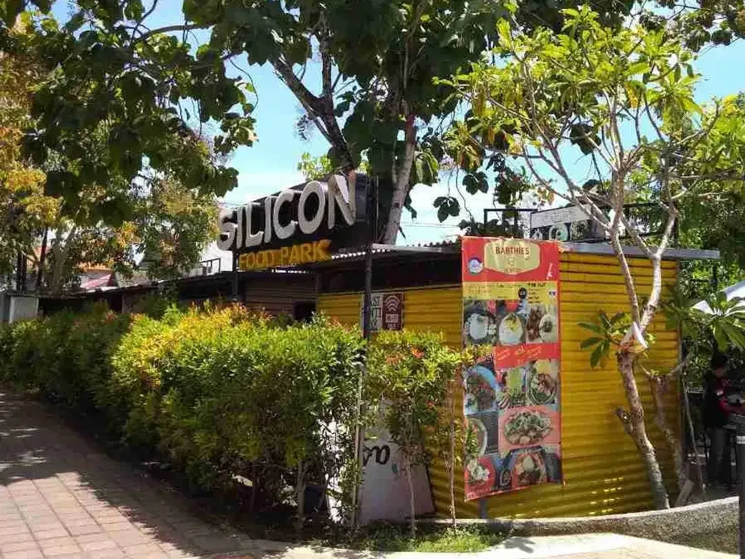 Tanah Langka Bonus Food Court Aktif di Siligita Nusa Dua - Image 2 of 10